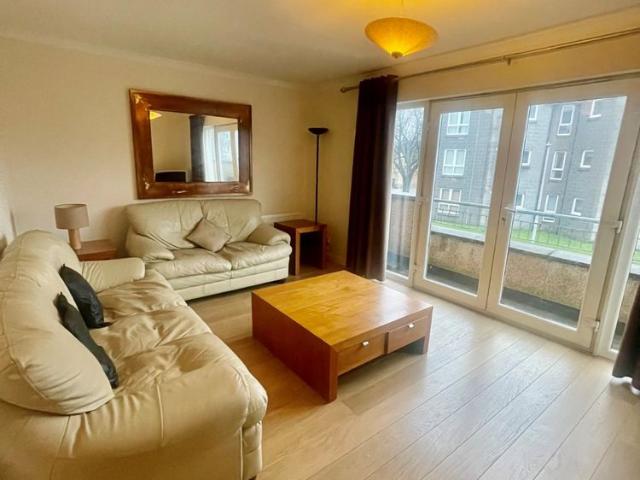 4 bedroom terraced house to rent