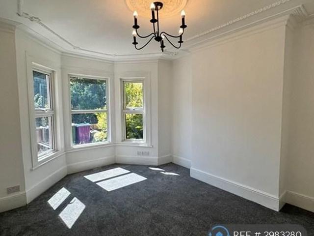4 bedroom terraced house to rent