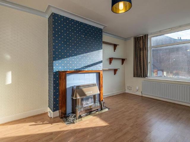 4 bedroom terraced house to rent