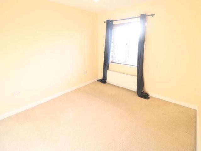 4 bedroom terraced house to rent