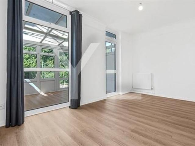 4 bedroom terraced house to rent