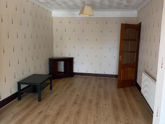 4 bedroom terraced house to rent