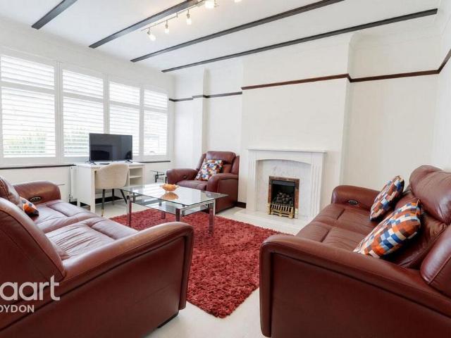 4 bedroom terraced house to rent