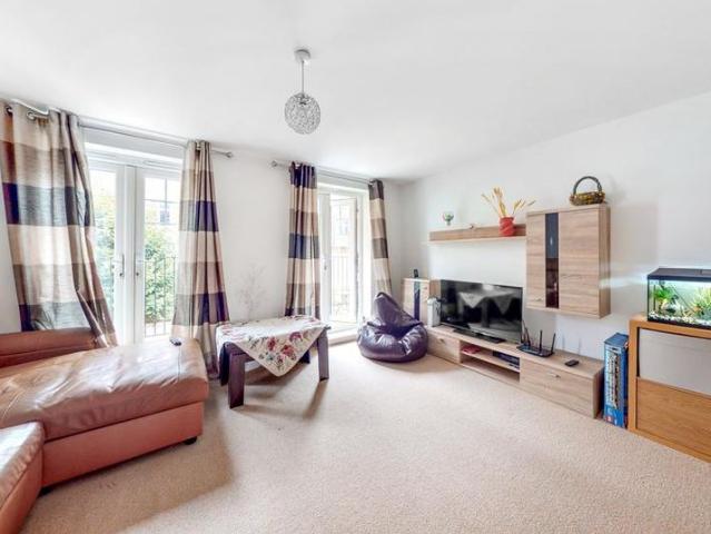 4 bedroom terraced house to rent