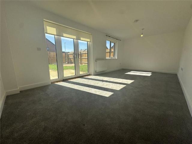 4 bedroom terraced house to rent