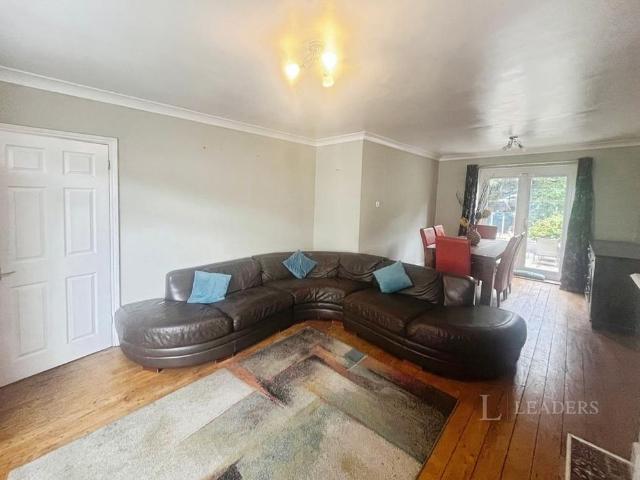 4 bedroom terraced house to rent