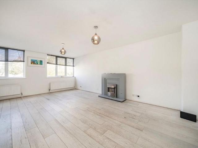 4 bedroom terraced house to rent