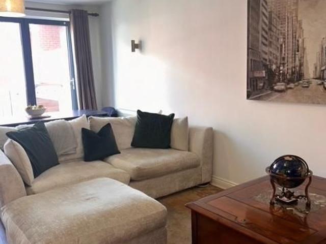 4 bedroom terraced house to rent