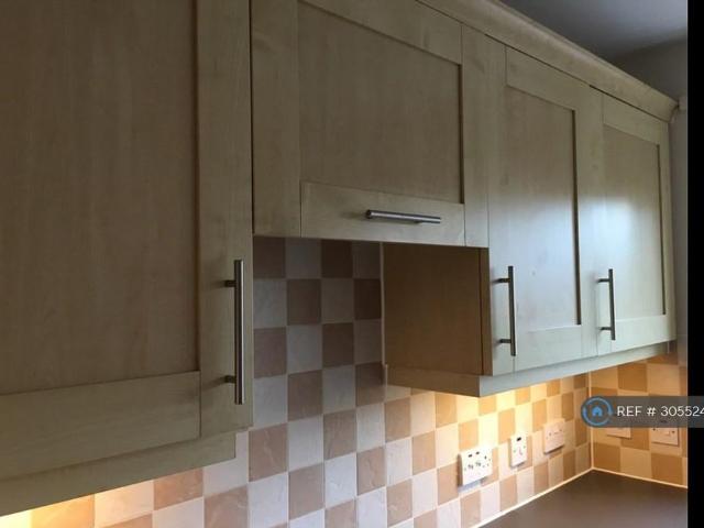 4 bedroom terraced house to rent