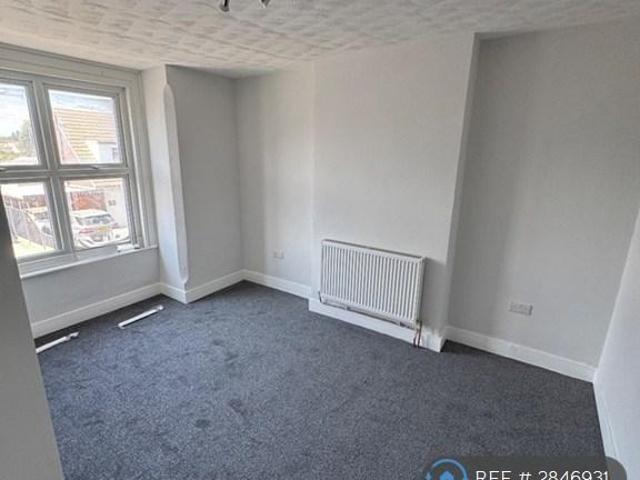 4 bedroom terraced house to rent