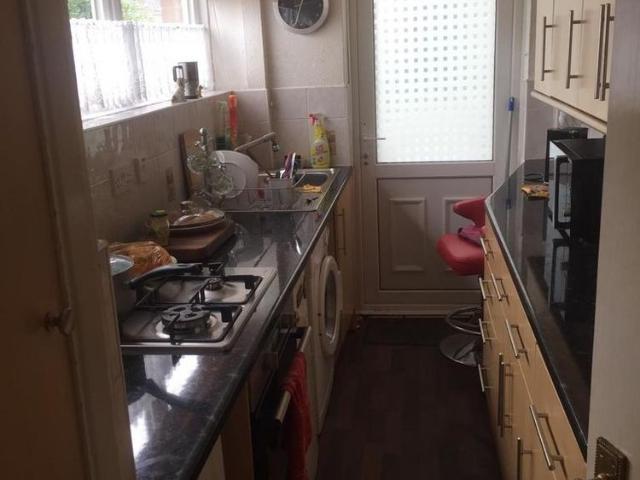 4 bedroom terraced house to rent