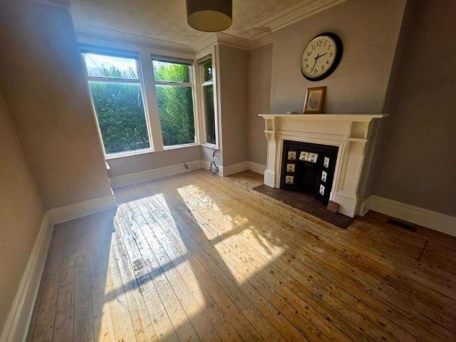 4 bedroom terraced house to rent