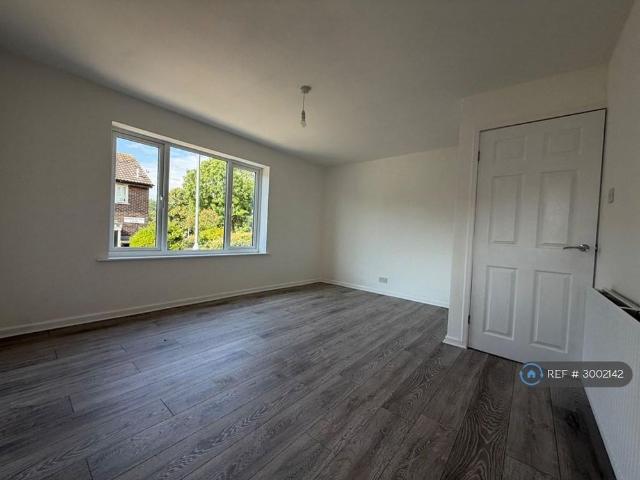 4 bedroom terraced house to rent