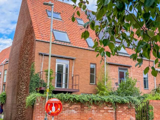 4 bedroom terraced house to rent