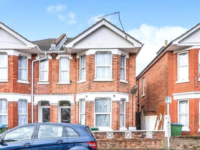 4 bedroom terraced house to rent