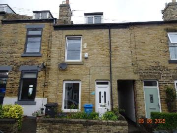 4 bedroom terraced house to rent