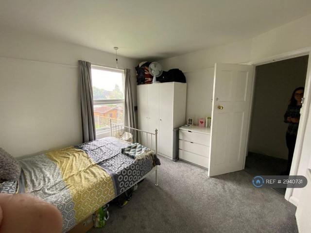 4 bedroom terraced house to rent
