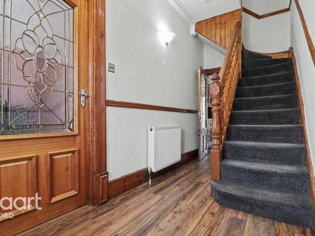 4 bedroom terraced house to rent