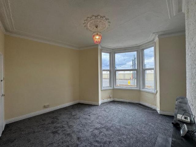 4 bedroom terraced house to rent
