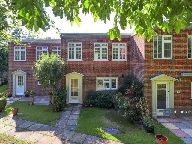 4 bedroom terraced house to rent