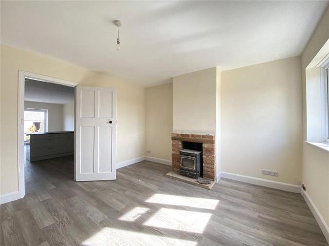 4 bedroom terraced house to rent