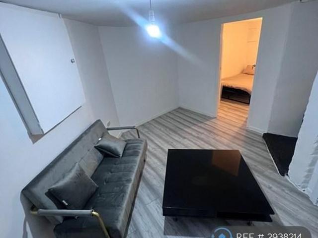 4 bedroom terraced house to rent
