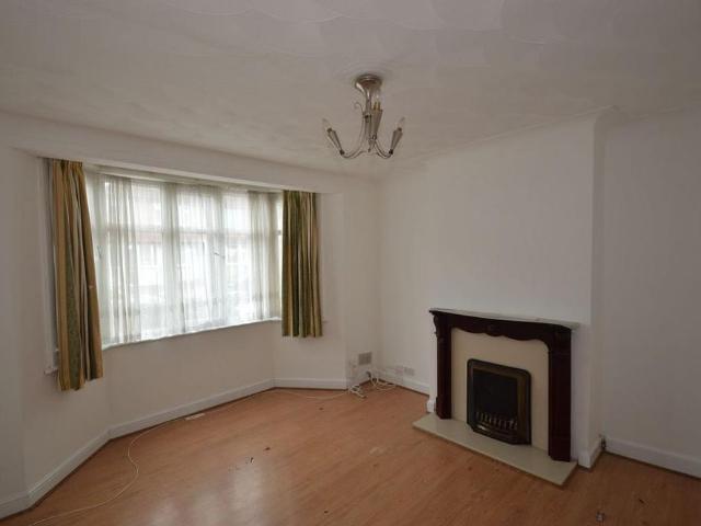 4 bedroom terraced house to rent