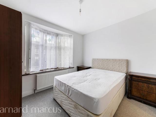 4 bedroom terraced house to rent