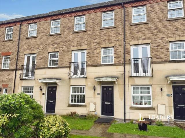 4 bedroom terraced house to rent