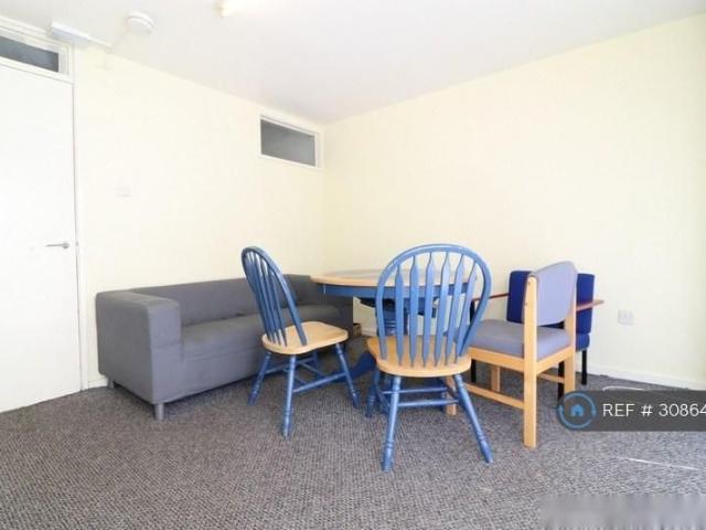4 bedroom terraced house to rent