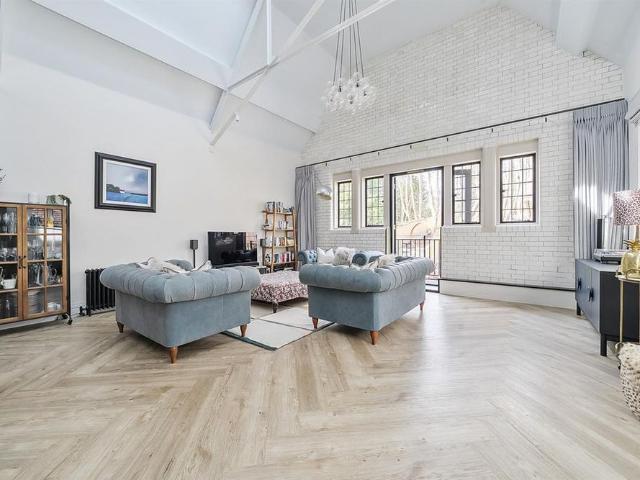 4 bedroom terraced house to rent