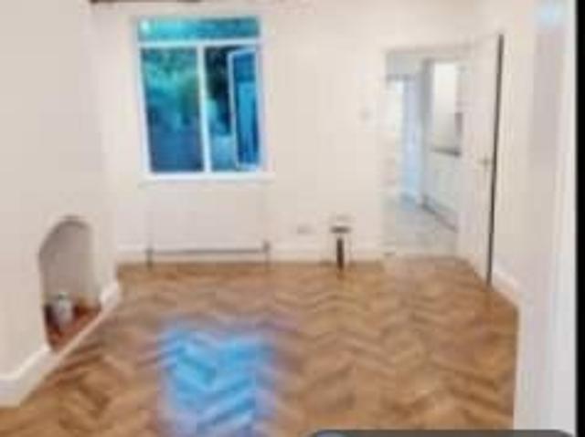 4 bedroom terraced house to rent