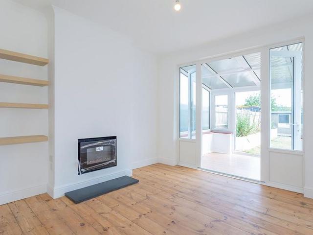 4 bedroom terraced house to rent