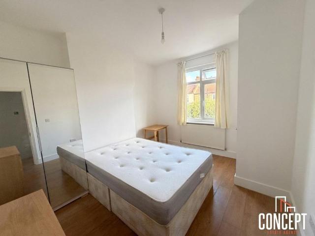 4 bedroom terraced house to rent