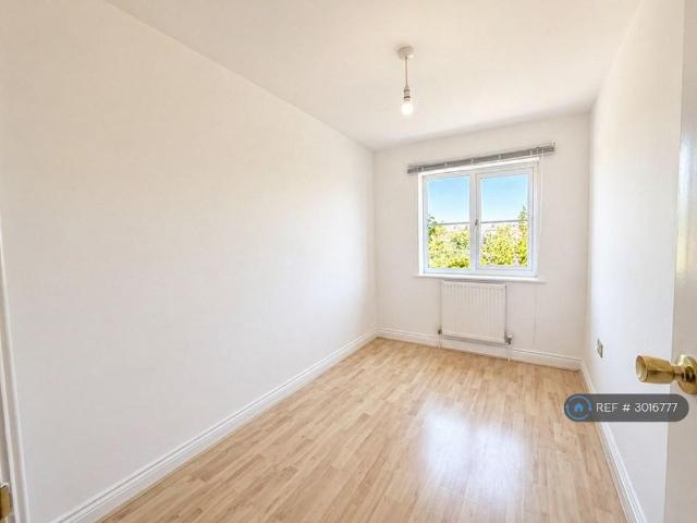 4 bedroom terraced house to rent