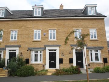 4 bedroom terraced house to rent