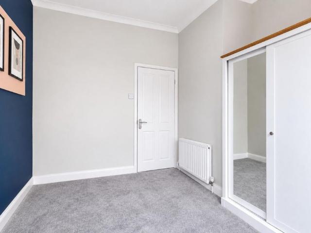 4 bedroom terraced house to rent