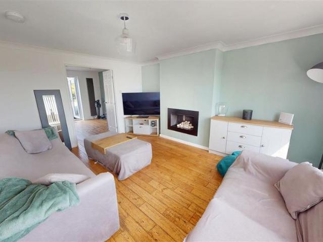 4 bedroom terraced house to rent