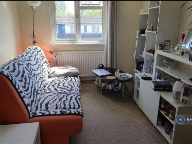 4 bedroom terraced house to rent