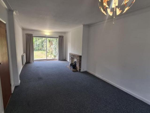4 bedroom terraced house to rent