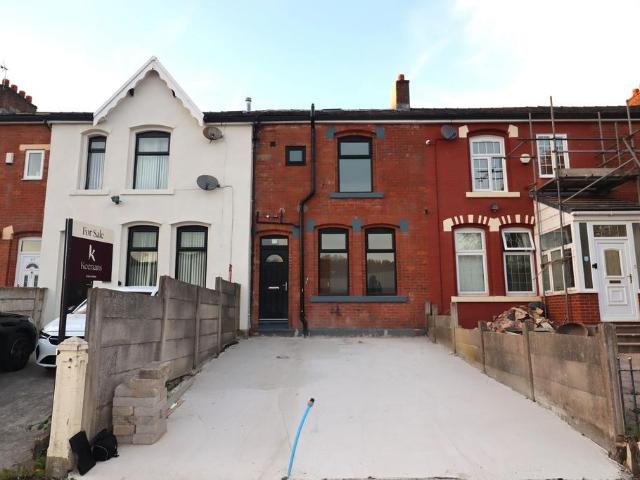 4 bedroom terraced house to rent