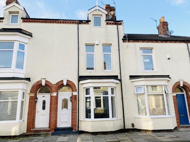 4 bedroom terraced house to rent