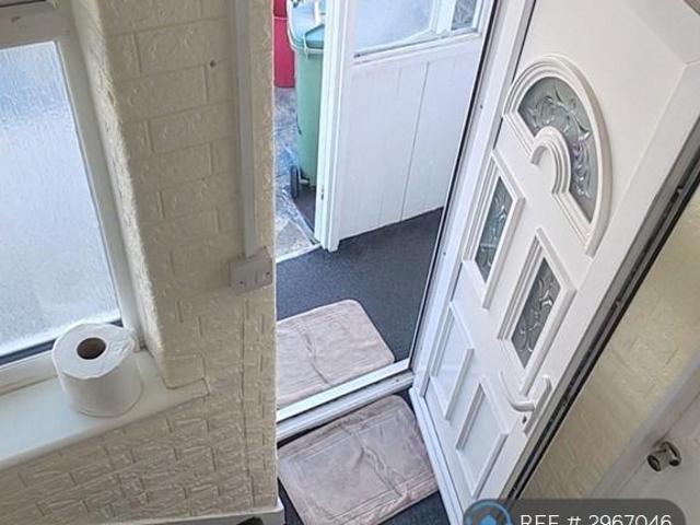 4 bedroom terraced house to rent
