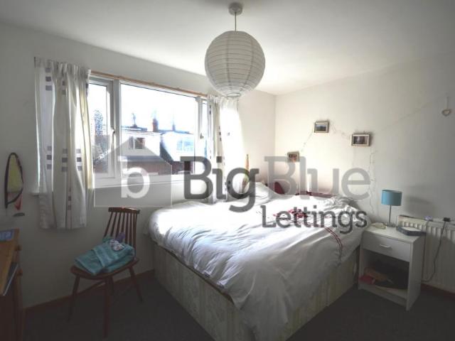 4 bedroom terraced house to rent