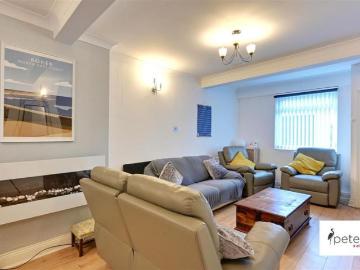 4 bedroom terraced house to rent