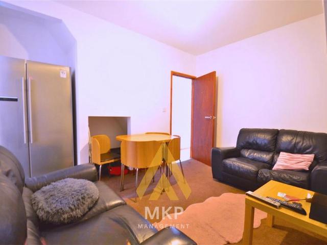 4 bedroom terraced house to rent