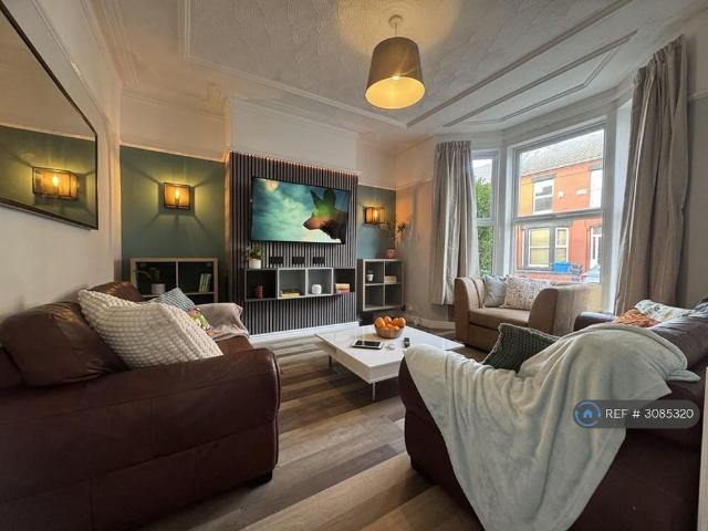 4 bedroom terraced house to rent