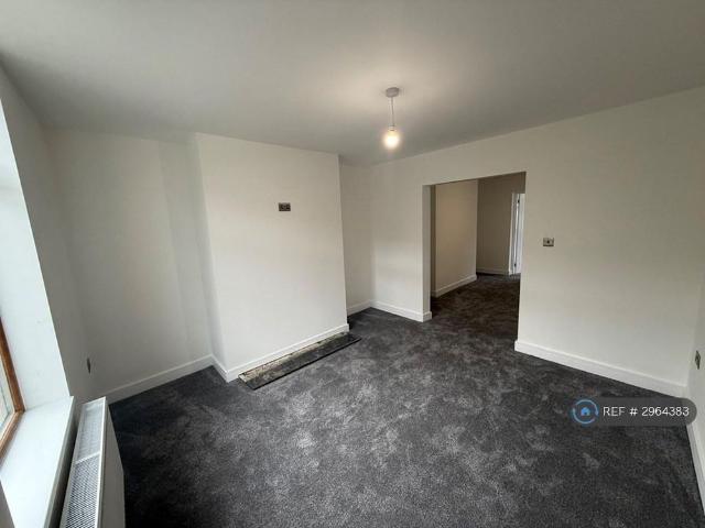 4 bedroom terraced house to rent