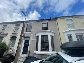 4 bedroom terraced house to rent