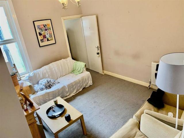 4 bedroom terraced house to rent
